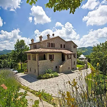 Belvilla By Oyo La Rocca Estate 3* Apecchio